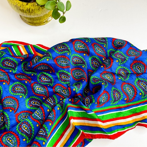 Vintage Accessories - VINTAGE Silk 70s Paisley Scarf